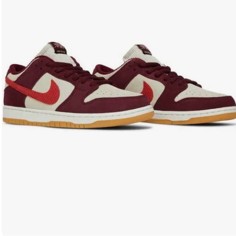 Nike SB Dunk Low Skate Like a Girl